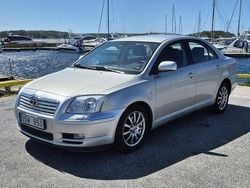 Silver Begagnad 2004 Toyota Avensis Sedan | 27 000 kr (Marknadspris)