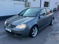Grå Begagnad 2007 VW Golf V Trendline Halvkombi | 29 000 kr (Marknadspris)