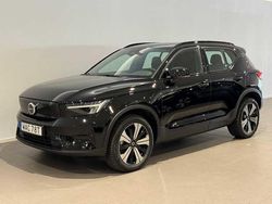 Svart Begagnad 2022 Volvo XC40 Core SUV | 329 500 kr