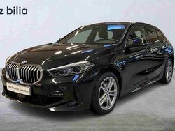 Svart Begagnad 2022 BMW 118 M Sport Halvkombi | 285 000 kr (Lite dyr)