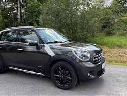 Grå Begagnad 2016 Mini Cooper D Countryman SUV | 129 900 kr (Marknadspris)