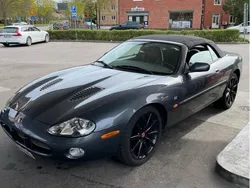 Grå Begagnad 2000 Jaguar XKR Cab | 159 000 kr