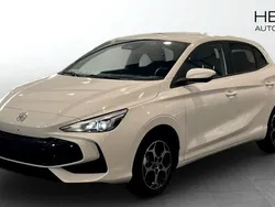 Vit (white) Ny 2024 MG MG3 Luxury Halvkombi | 269 990 kr (Marknadspris)