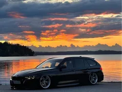 Svart Begagnad 2016 BMW 320 M Sport Kombi | 185 000 kr