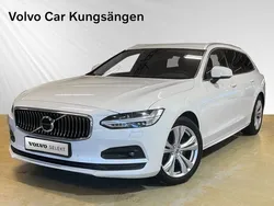 Vit Begagnad 2021 Volvo V90 Momentum Kombi | 329 900 kr (Marknadspris)
