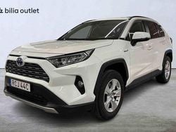 Vit Begagnad 2020 Toyota RAV4 Hybrid SUV | 298 000 kr (Marknadspris)