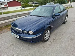 Blå (blåmetallic) Begagnad 2004 Jaguar X-type Sedan | 25 000 kr