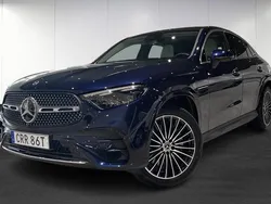 Mörkblå (blue) Begagnad 2023 Mercedes GLC400d AMG Line Premium Plus Sportkupé | 799 000 kr (Dyr)