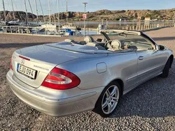 Silver Begagnad 2004 Mercedes CLK200 Elegance Cab | 93 000 kr (Marknadspris)