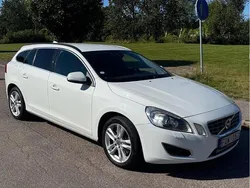 Vit Begagnad 2013 Volvo V60 Momentum Kombi | 114 900 kr (Bra pris)