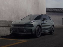 Vit Ny 2025 Lynk & Co 01 SUV | 499 995 kr