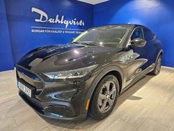 Svart Begagnad 2022 Ford Mustang Mach-E Standard Range SUV | 359 000 kr (Marknadspris)