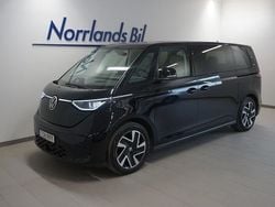 Svart (deep black pärleffekt) Begagnad 2025 VW ID. Buzz Pro Van | 749 900 kr