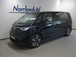 Svart (deep black pärleffekt) Begagnad 2025 VW ID. Buzz Pro Van | 749 900 kr