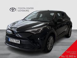 Svart Begagnad 2022 Toyota C-HR Executive SUV | 264 900 kr (Marknadspris)