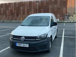 Vit Begagnad 2018 VW Caddy Minibuss | 125 000 kr (Marknadspris)
