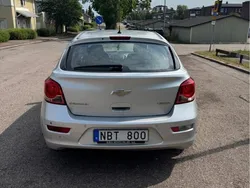 Grå Begagnad 2013 Chevrolet Cruze Halvkombi | 44 500 kr (Marknadspris)