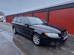 Svart Begagnad 2011 Volvo V70 Momentum Kombi | 77 000 kr (Marknadspris)
