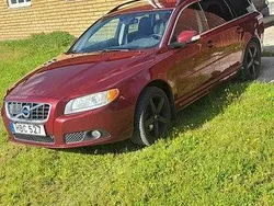 Röd Begagnad 2010 Volvo V70 Momentum Kombi | 95 000 kr (Marknadspris)