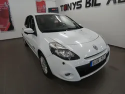 Flerfärgad (vit) Begagnad 2010 Renault Clio R.S. Halvkombi | 39 900 kr (Marknadspris)