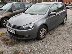 Grå Begagnad 2011 VW Golf VI Halvkombi | 59 000 kr (Marknadspris)