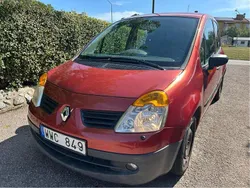 Röd Begagnad 2005 Renault Modus Minibuss | 19 500 kr