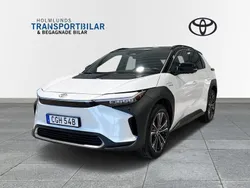 Vit Begagnad 2022 Toyota bZ4X Executive SUV | 419 900 kr (Bra pris)