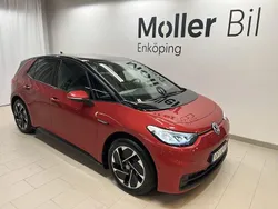 Mörkröd (kings red metallic black) Begagnad 2023 VW ID.3 Pro Performance Halvkombi | 279 900 kr (Superpris)