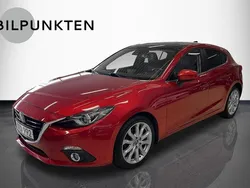 Rödmetallic Begagnad 2014 Mazda 3 Optimum Halvkombi | 132 900 kr (Marknadspris)