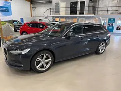 Grå Begagnad 2018 Volvo V90 Momentum Kombi | 209 000 kr (Marknadspris)