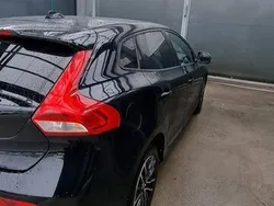 Svart Begagnad 2017 Volvo V40 Kombi | 149 000 kr (Marknadspris)