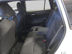 Vit Begagnad 2024 Toyota Corolla Cross Style SUV | 413 900 kr (Lite dyr)