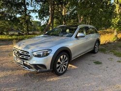 Silver Begagnad 2021 Mercedes E220 Kombi | 299 800 kr (Dyr)