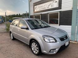 Silver Begagnad 2011 Kia Rio 2 Halvkombi | 54 900 kr (Marknadspris)