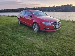 Röd Begagnad 2009 VW Passat Sportline Sedan | 47 000 kr (Marknadspris)