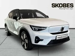 Vit Begagnad 2025 Volvo EX40 Performance SUV | 599 900 kr