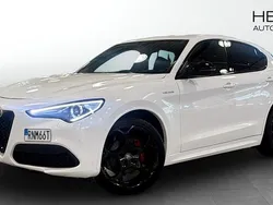 Vit (white) Begagnad 2022 Alfa Romeo Stelvio Veloce SUV | 399 900 kr (Lite dyr)