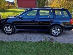 Svart Begagnad 2003 VW Golf IV Basis Kombi | 24 000 kr (Marknadspris)