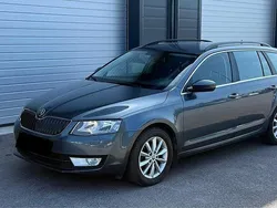 Grå Begagnad 2015 Skoda Octavia Ambition Kombi | 109 800 kr (Lite dyr)