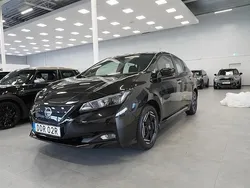 Svart Begagnad 2023 Nissan Leaf Acenta Halvkombi | 198 800 kr (Marknadspris)