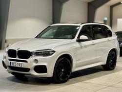 Vit metallic Begagnad 2017 BMW X5 M Sport SUV | 389 900 kr