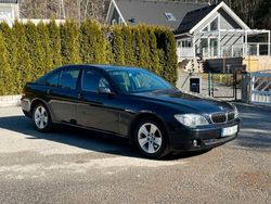 Mörkblå Begagnad 2005 BMW 750L Shadowline Sedan | 79 900 kr