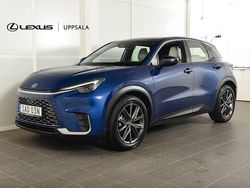 Mörkblå Begagnad 2024 Lexus LBX SUV | 348 900 kr (Marknadspris)