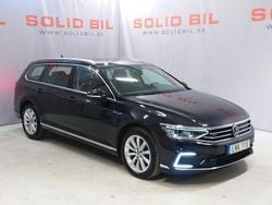 Svart Begagnad 2023 VW Passat Executive Kombi | 279 900 kr (Bra pris)