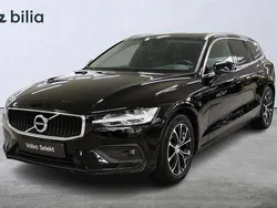 Svart Begagnad 2019 Volvo V60 Momentum Kombi | 319 000 kr (Marknadspris)