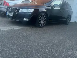 Svart Begagnad 2015 Volvo V70 Dynamic Kombi | 159 900 kr (Marknadspris)