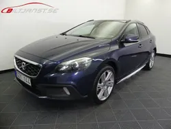 Blå Begagnad 2013 Volvo V40 CC Summum Kombi | 139 900 kr (Marknadspris)