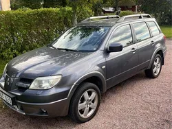 Grå Begagnad 2006 Mitsubishi Outlander SUV | 12 500 kr