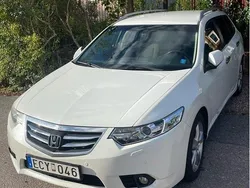 Vit Begagnad 2013 Honda Accord Elegance Kombi | 80 000 kr