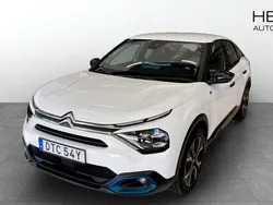 Vit (white) Begagnad 2022 Citroën e-C4 Feel Halvkombi | 219 900 kr (Marknadspris)